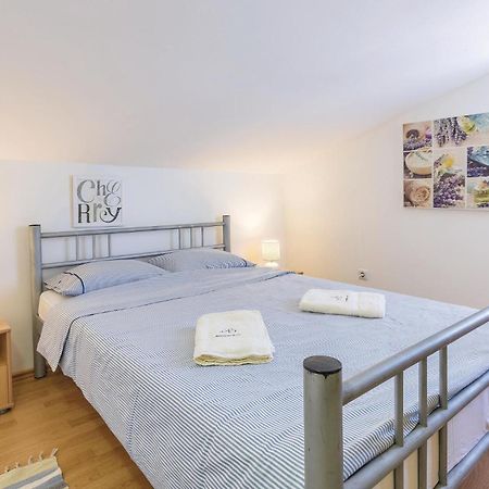 Amazing Apartment In Medulin With Wifi Εξωτερικό φωτογραφία