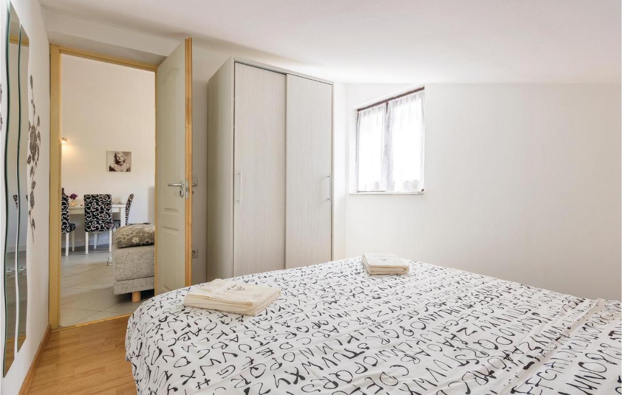 Amazing Apartment In Medulin With Wifi Εξωτερικό φωτογραφία