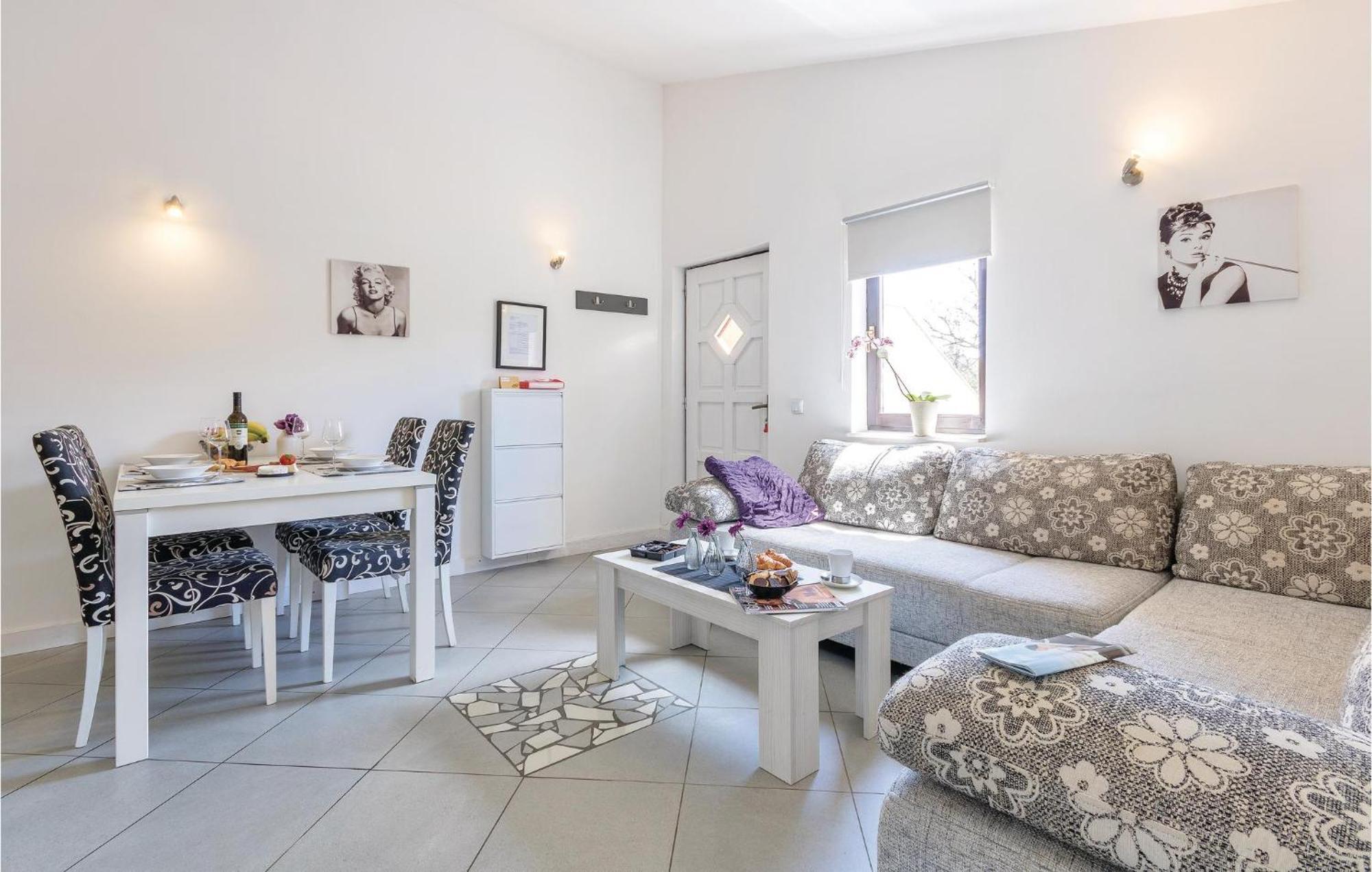 Amazing Apartment In Medulin With Wifi Εξωτερικό φωτογραφία